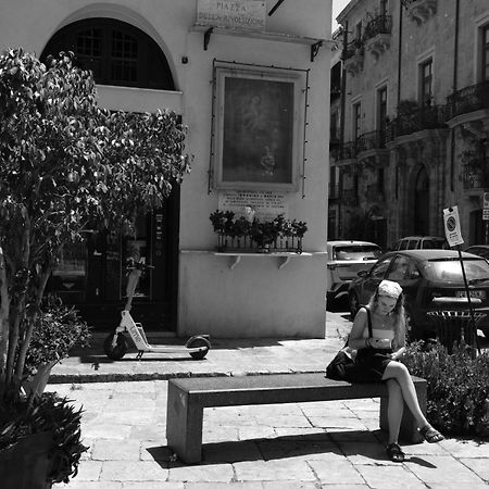 La Dimora Del Genio Bed & Breakfast Palermo Bagian luar foto